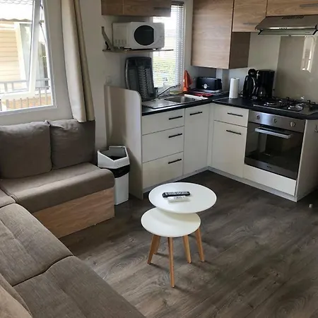 Kamp alanı Mobil Home L'Eden *