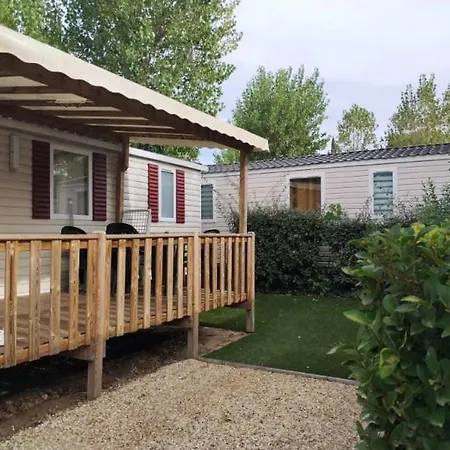 Kamp alanı Mobil Home L'Eden *